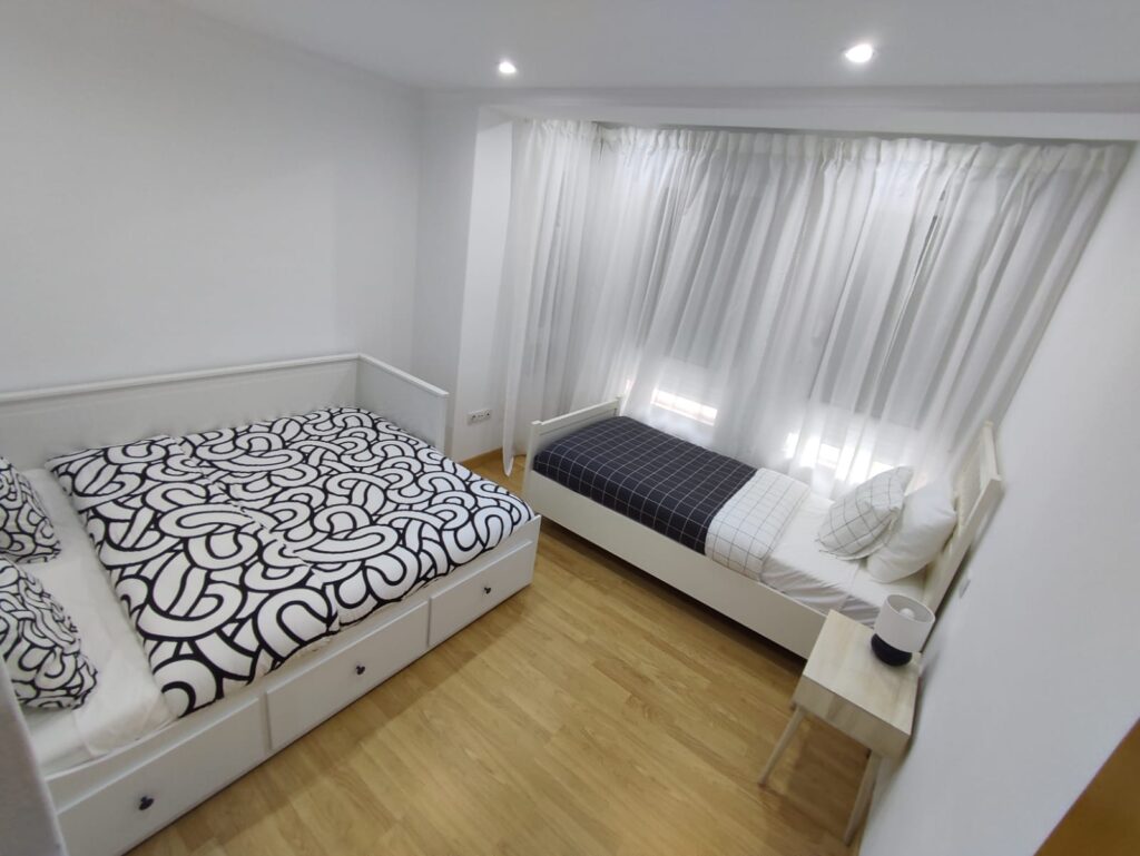 Dormitorio con detalles